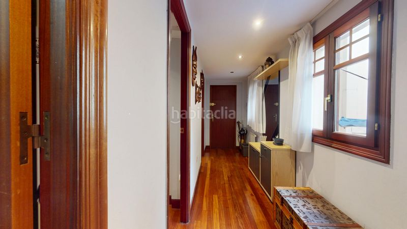 Foto 0ca7bbaa-23a5-4516-b208-34e89d2cf395. Pis a Casco Viejo Bilbao