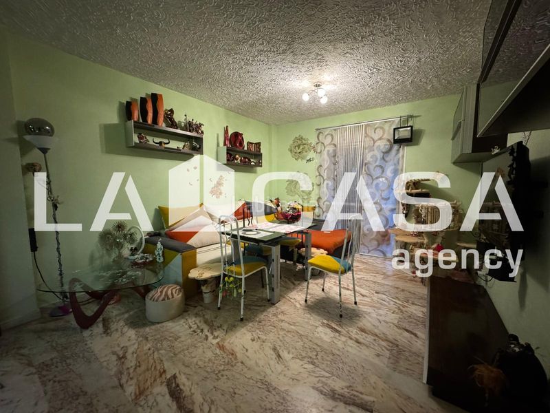 Foto def11c94-c248-4bb6-8f65-d4741617414e. Pis amb aparcament a colores - entreparques Sevilla