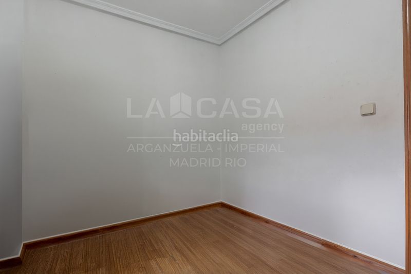 Foto f180b79a-4602-461e-bf2b-4cd10f40d52c. Pis amb calefacció a Puerta Bonita Madrid