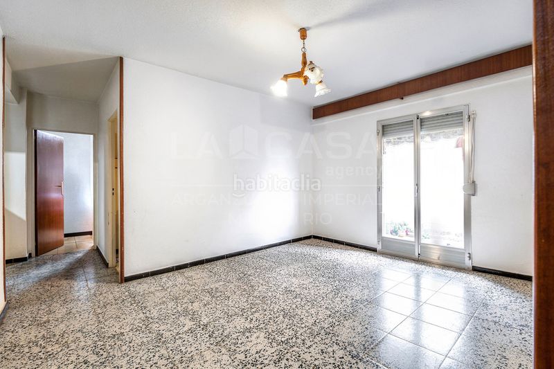 Foto 398c1b84-dc5f-4622-8489-a1ec3eedb25f. Pis amb calefacció a Moscardó Madrid