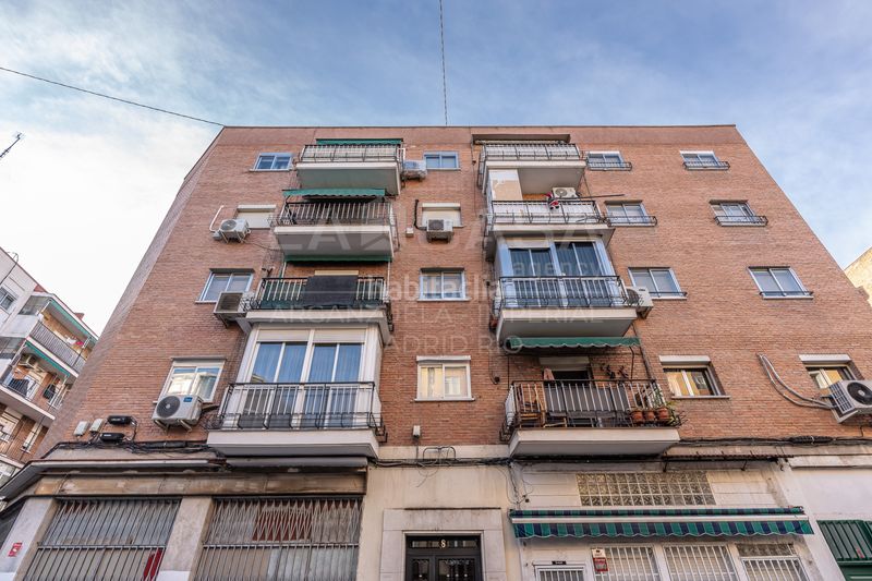 Foto 737b5aa2-23fd-4fca-984e-9aab783da99e. Pis amb calefacció a Moscardó Madrid