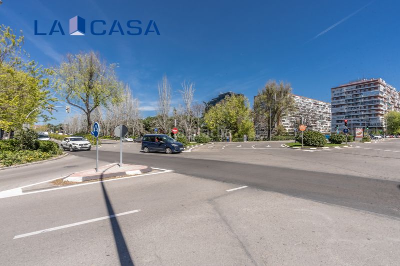 Foto c878d0af-dbdd-4357-aab4-f8f47301031c. Pis amb calefacció a Guindalera Madrid