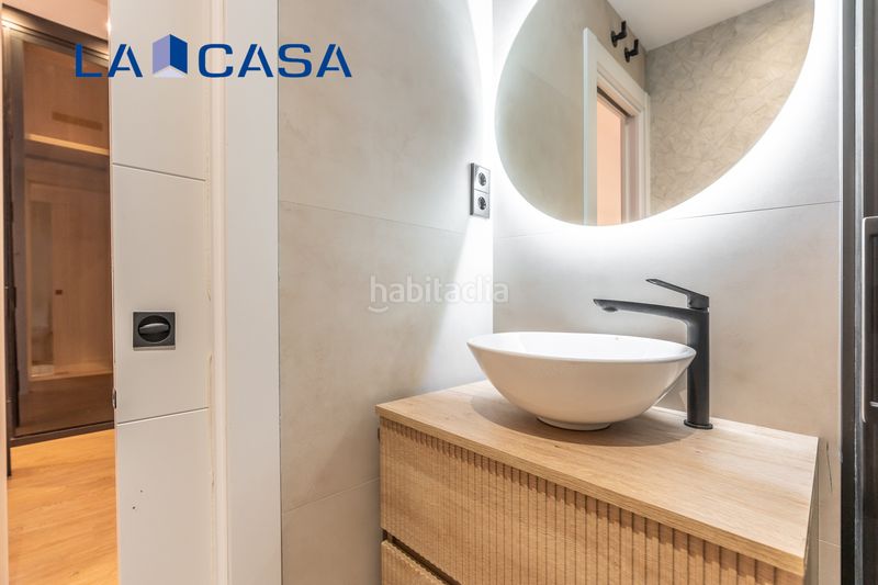 Foto 2ef2025b-beb2-4774-b273-71cb2619e3d4. Piso en Imperial Madrid