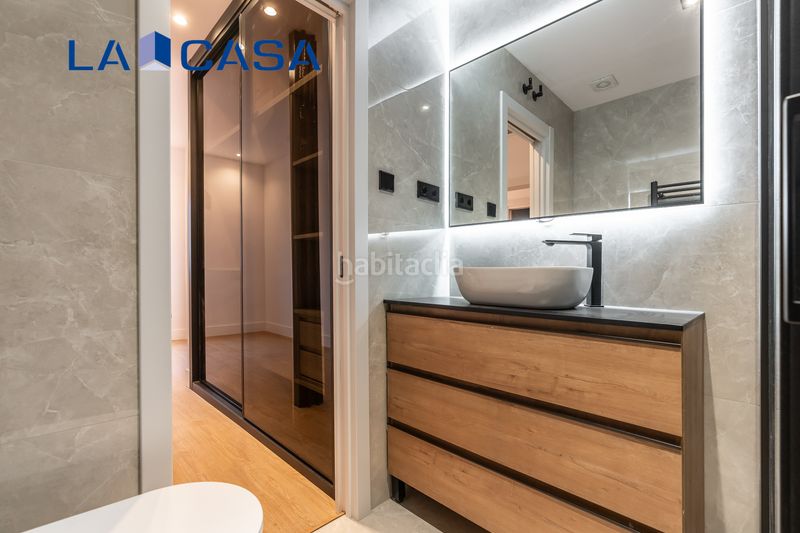 Foto a7ecb88d-5fe1-4f02-82b9-1ca63fc43dc9. Piso en Imperial Madrid