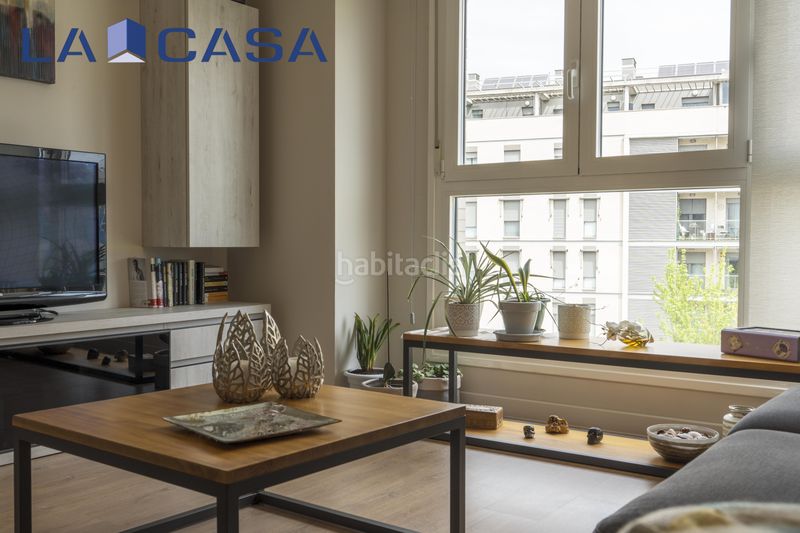 Foto abb0c966-b916-42e3-ad89-19a69ec153ae. Pis amb aparcament piscina a Villaverde Alto Madrid