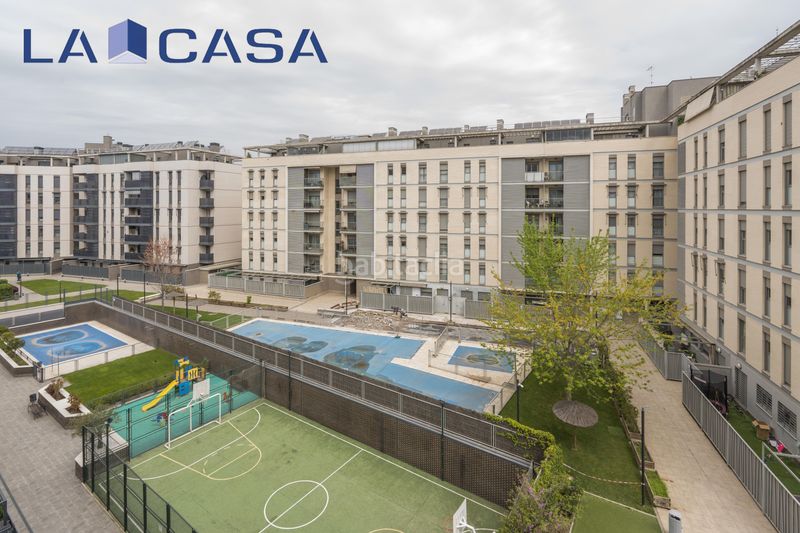 Foto eb8e2ec4-63ac-4877-a07c-d47f8bcd5ec7. Pis amb aparcament piscina a Villaverde Alto Madrid