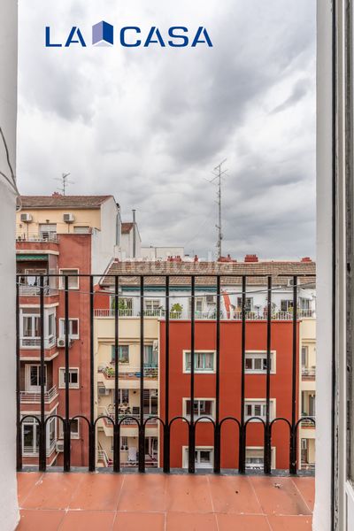 Foto a9cecc77-f4f7-48a7-a2f7-76f98c55d87f. Pis amb calefacció a Delicias Madrid