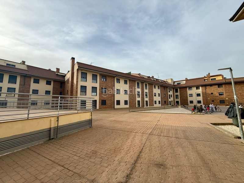 Foto 5c298243-9f8d-47e4-9bbb-2bab27568d22. Pis amb aparcament piscina a Cedillo del Condado