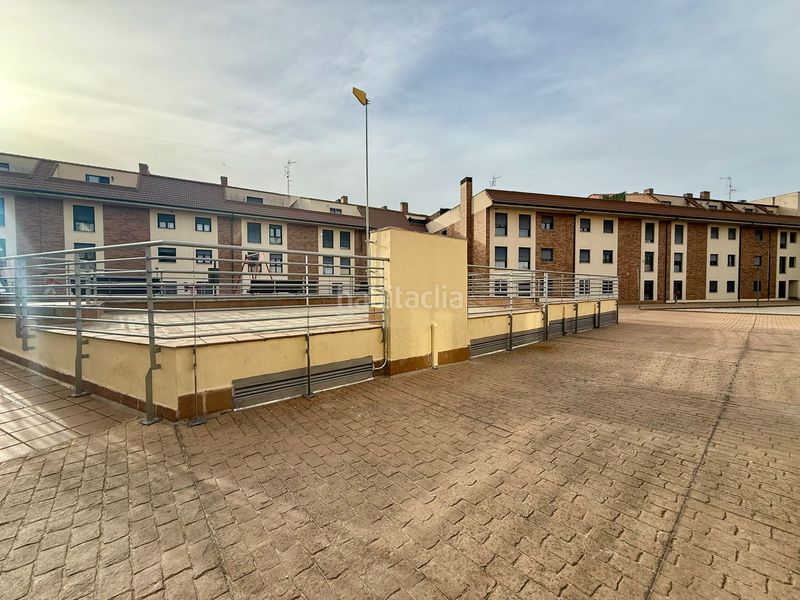 Foto 9f7eaeca-f003-4016-a53c-71c6a382d8d4. Pis amb aparcament piscina a Cedillo del Condado