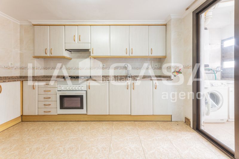 Foto d5141a52-2de4-4013-ad9e-aca548deb366. Pis a Ciutat Jardí Valencia