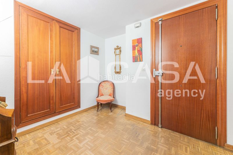 Foto e7a29792-70e5-4da2-b39d-20a6599a15ce. Pis a Ciutat Jardí Valencia
