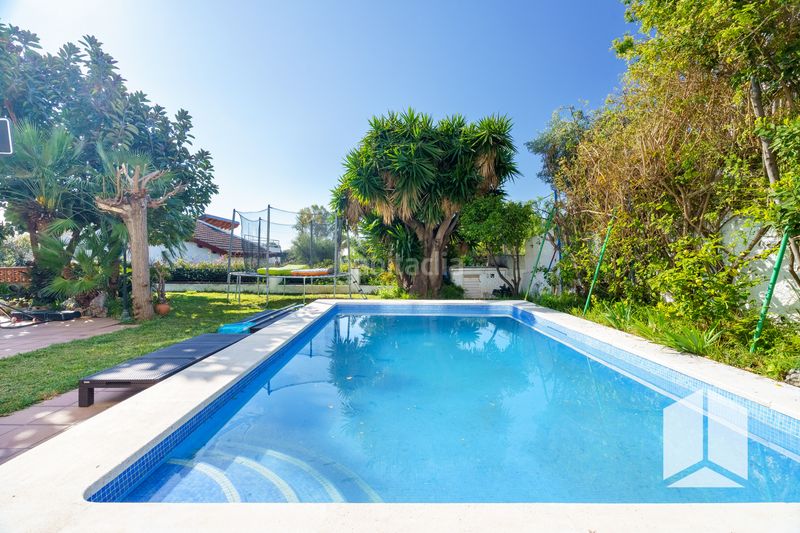 Foto c5342e78-0dc0-44ae-9360-d2ba1a3dcffc. Xalet amb aparcament piscina a Montmar Castelldefels