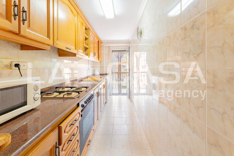 Foto e1c0ada9-aaf0-4439-be84-0849eb9e2c80. Pis a L´Amistat Valencia