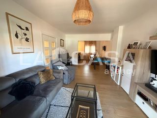 Semi detached house in Avenida de Europa