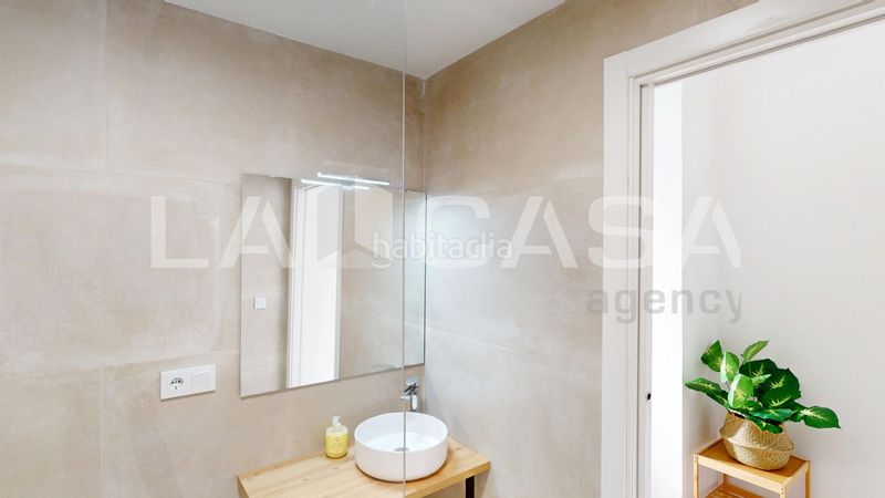 Foto 14a749cc-28e2-456d-b6f3-2f609a4d16a5. Planta baixa amb calefacció a Aiora Valencia