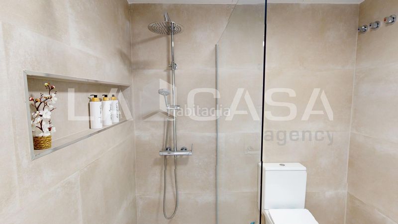 Foto ab526f38-6b16-471e-8e62-2269ebcd5998. Planta baixa amb calefacció a Aiora Valencia
