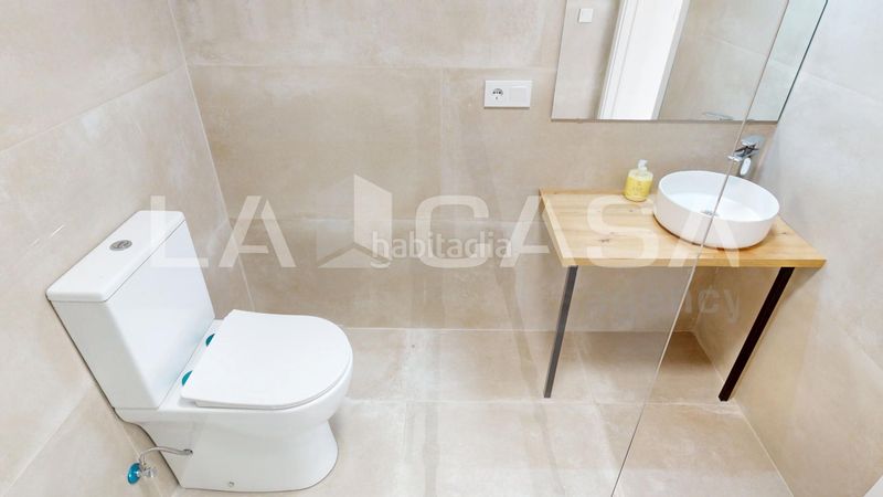 Foto cdb9a175-c97a-42c0-86fc-9c8e8174da56. Planta baixa amb calefacció a Aiora Valencia