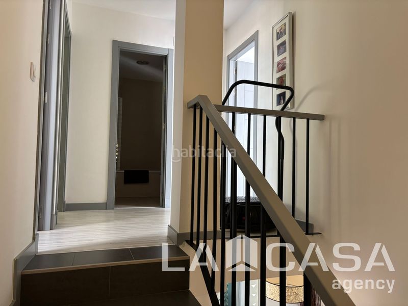 Foto 26f294f1-43e7-4e6d-822a-ec0817394349. Casa adossada a Avenida de Europa Montequinto