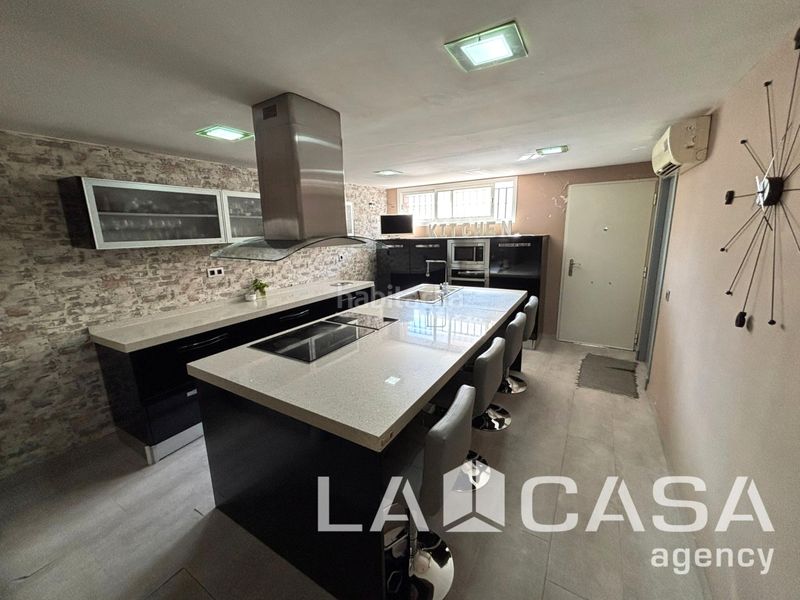 Foto bdf9baae-7df1-4c96-8f6f-72a115f437ea. Casa adossada a Avenida de Europa Montequinto
