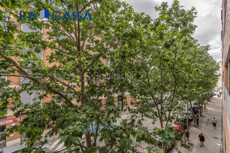 Foto 5c2afbe8-a4cb-4a5a-8029-953ef47730df. Pis amb calefacció aparcament piscina a Delicias Madrid