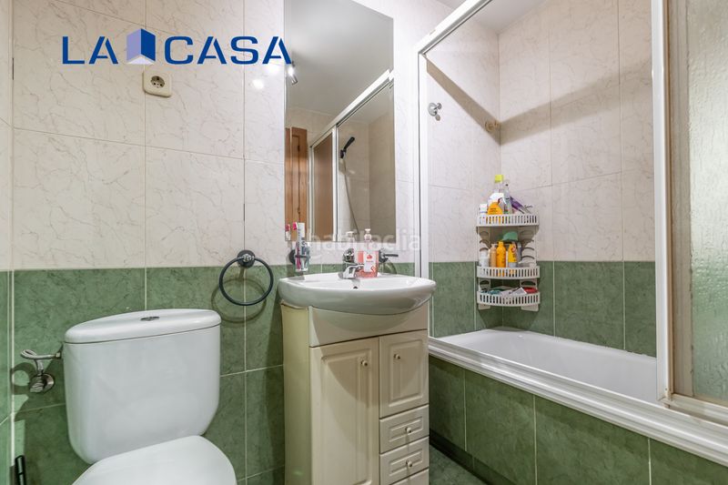 Foto 5e38e2ab-8468-4689-8469-af22d40447c2. Pis amb calefacció aparcament piscina a Delicias Madrid