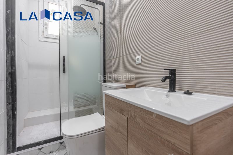 Foto 0b94aef6-382b-4779-8f16-d400e1c9c7f0. Piso en Chopera Madrid