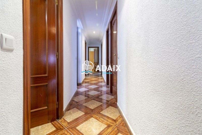 Foto 54253842-26aa-47a5-88d5-99a4e57f26b1. Piso este magnífico piso en venta, ubicado en antonio hurtado, es una verdadera joya en pleno Centro . tanto si buscas un lug en Cáceres