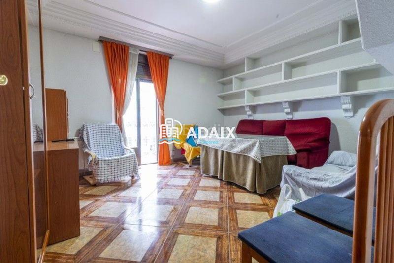 Foto 66ba8703-cfa7-4429-a57f-9f0ae91ead74. Piso este magnífico piso en venta, ubicado en antonio hurtado, es una verdadera joya en pleno Centro . tanto si buscas un lug en Cáceres