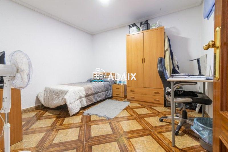 Foto 77a499d7-2e38-4eac-9fa2-d987f22647ae. Piso este magnífico piso en venta, ubicado en antonio hurtado, es una verdadera joya en pleno Centro . tanto si buscas un lug en Cáceres