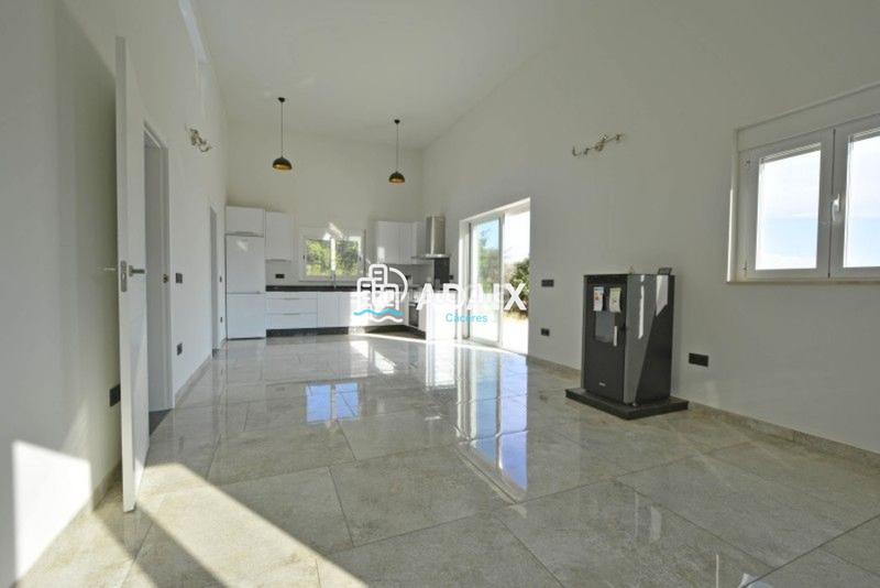 Foto 39dfb276-7f72-4d9b-b486-30e4c9c5f460. Casa te presentamos esta increíble casa de campo en venta, una espectacular villa de nueva construcción ubicada en plena dehesa extreme en Zarza de Montánchez