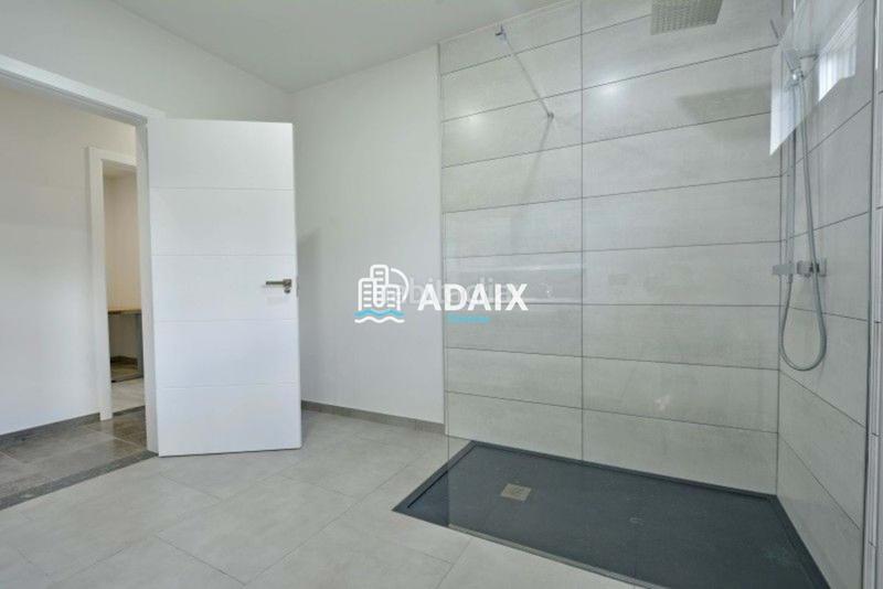 Foto 47a3fbbd-6cb2-4c40-9922-af20e428b682. Casa te presentamos esta increíble casa de campo en venta, una espectacular villa de nueva construcción ubicada en plena dehesa extreme en Zarza de Montánchez