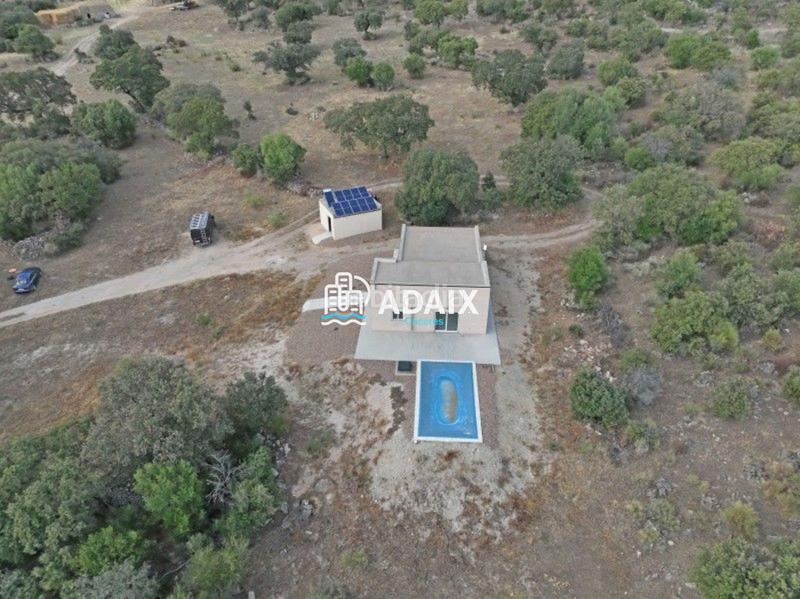 Foto 7a136007-f514-4a27-908d-08f21d0ca2aa. Casa te presentamos esta increíble casa de campo en venta, una espectacular villa de nueva construcción ubicada en plena dehesa extreme en Zarza de Montánchez
