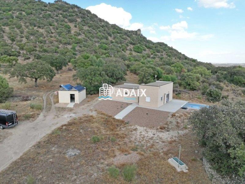 Foto f900ade1-cc82-4876-822d-bb6d47aef232. Casa te presentamos esta increíble casa de campo en venta, una espectacular villa de nueva construcción ubicada en plena dehesa extreme en Zarza de Montánchez