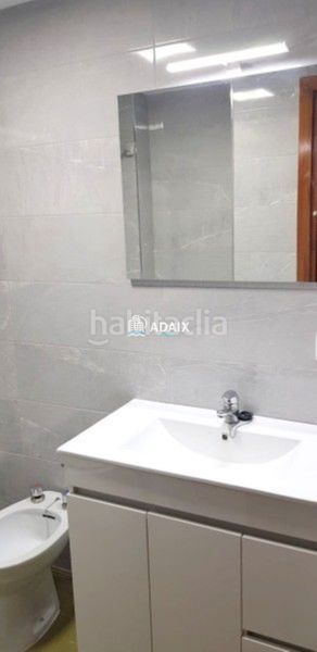 Foto ad9f5bf8-d05d-44e9-bf8a-76336e5f3bf4. Pis amb calefacció a Centro Cáceres