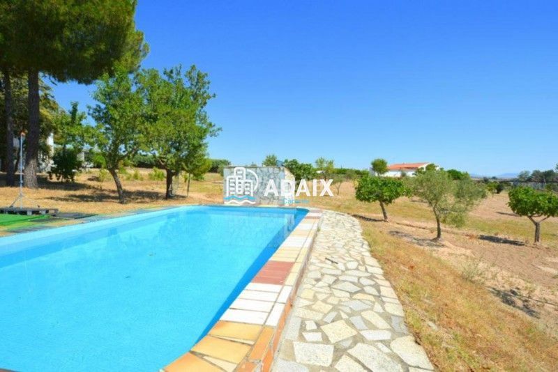 Foto 00968d46-7035-4030-88d3-9f2c06f210eb. Casa amb aparcament piscina a Casar de Cáceres