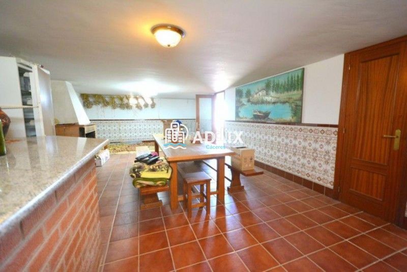 Foto 3320e2af-f908-48e2-9867-17c8dc35bb0b. Casa amb aparcament piscina a Casar de Cáceres