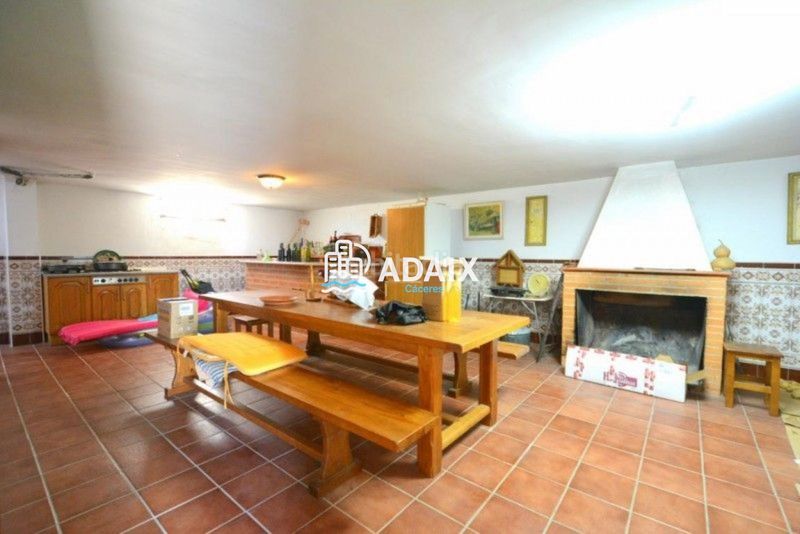 Foto 5065ed7b-7b95-4938-926f-a3bff9a0f8e3. Casa amb aparcament piscina a Casar de Cáceres