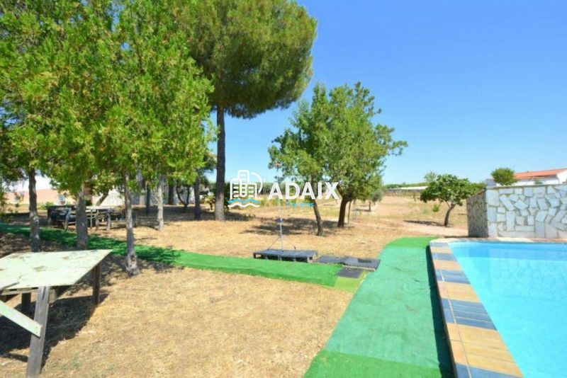 Foto 8b317cdc-982a-42dc-aecb-aeb7cdb91176. Casa amb aparcament piscina a Casar de Cáceres