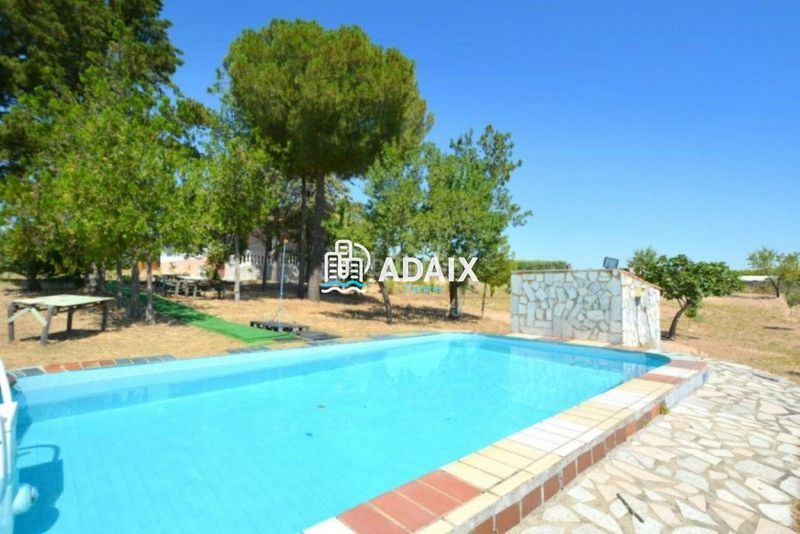 Foto 9359d232-e3ff-4f3f-bb9c-28c9fa3359b8. Casa amb aparcament piscina a Casar de Cáceres