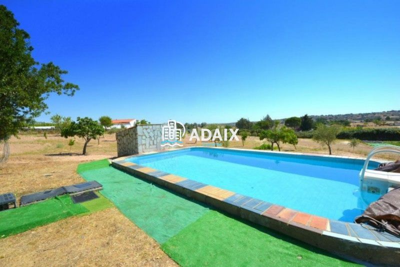 Foto b37f65a1-76bd-4e1e-9a27-14c2324f76e3. Casa amb aparcament piscina a Casar de Cáceres