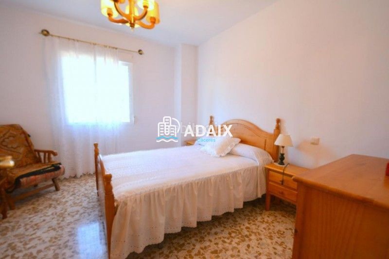 Foto dbad5f12-d585-452e-bbe0-3e9ac26f05ec. Casa amb aparcament piscina a Casar de Cáceres