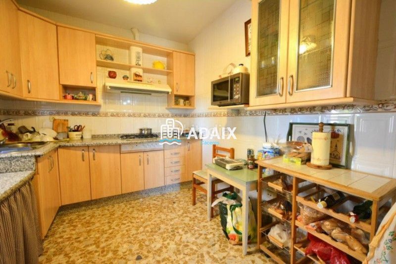 Foto f8d79add-9c90-431b-a466-7512ac1a1351. Casa amb aparcament piscina a Casar de Cáceres