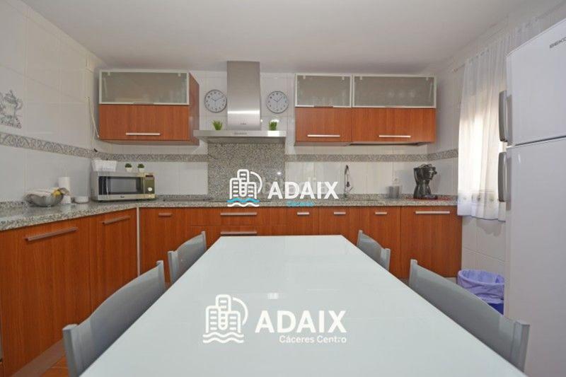 Foto 545f68da-7f81-41d4-a04e-8b88f9e15f41. Maison avec piscine dans Campus Universitario Cáceres