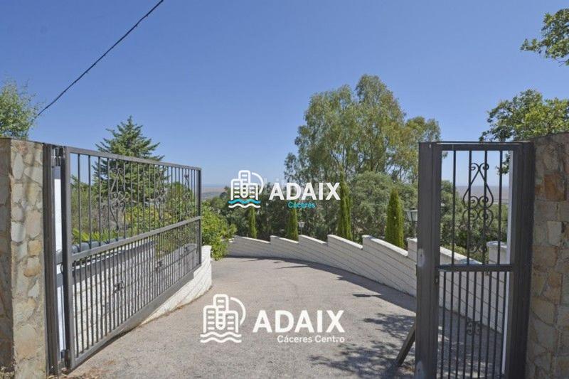 Foto 667d31bf-2956-44f4-989d-ab1fa5f3c7fa. Maison avec piscine dans Campus Universitario Cáceres