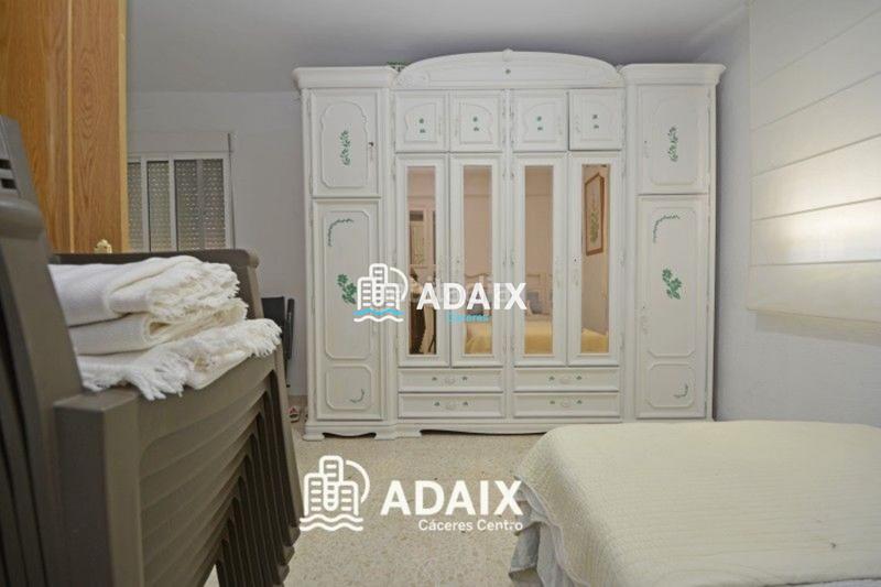 Foto 675147fd-50a9-4a43-b829-0db620570748. Maison avec piscine dans Campus Universitario Cáceres