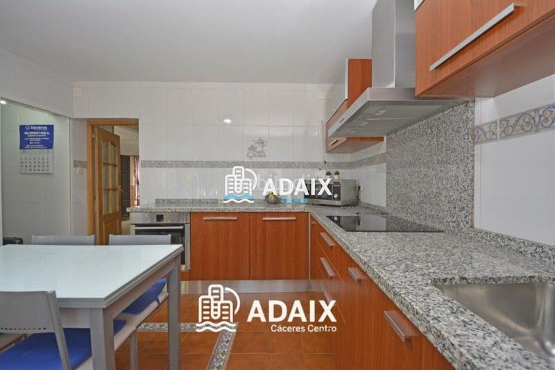 Foto 6e455057-0549-409a-8529-2e9c68d20c8c. Maison avec piscine dans Campus Universitario Cáceres