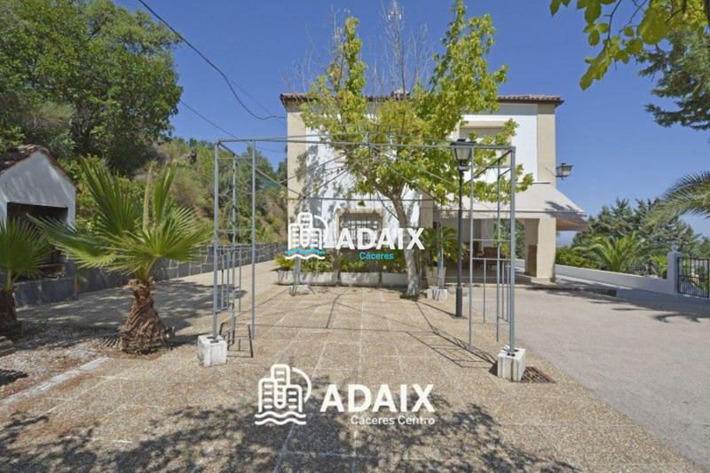 Foto 71b57278-2ab7-4287-bfd2-4ac5514eff39. Maison avec piscine dans Campus Universitario Cáceres