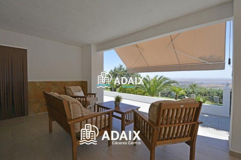 Foto 9807b21a-5604-4462-ab0d-4be025903007. Maison avec piscine dans Campus Universitario Cáceres