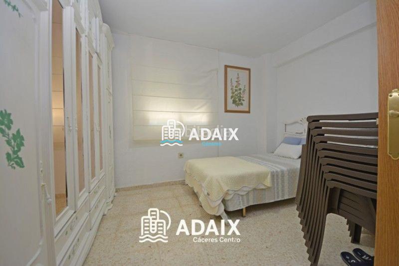 Foto a334a043-ffbc-4f9c-9043-f67bbc7b55f7. Maison avec piscine dans Campus Universitario Cáceres