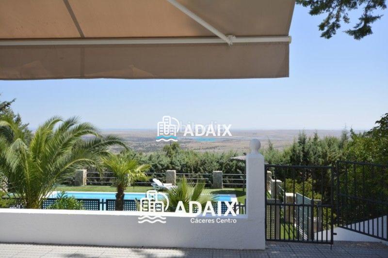 Foto fd4bbcb5-1894-4197-9774-5139f778dc3e. Maison avec piscine dans Campus Universitario Cáceres